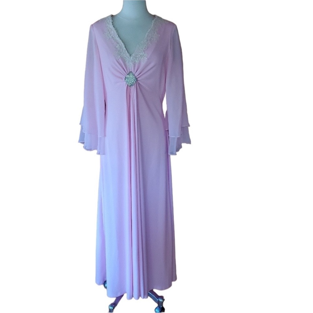1970s Unlabeled Pink Polyester, Ivory Floral Lace Cottagecore Flowy‎ Gown